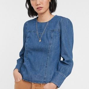 Denim blouse with puff shoulders